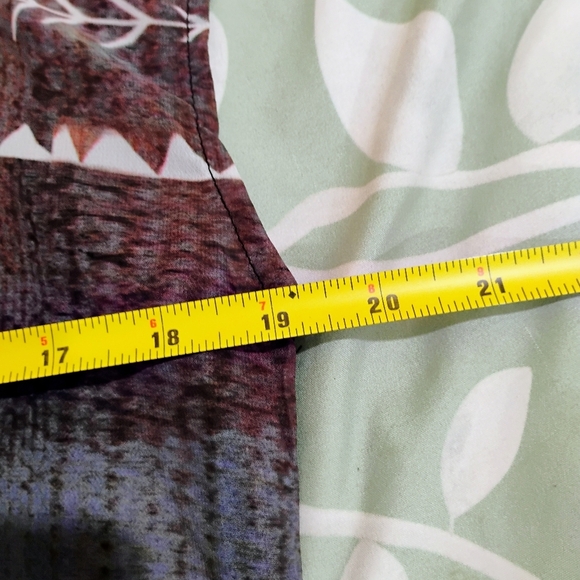 Alcott Bold Multicolor Sleeveless Blouse - Picture 5 of 6